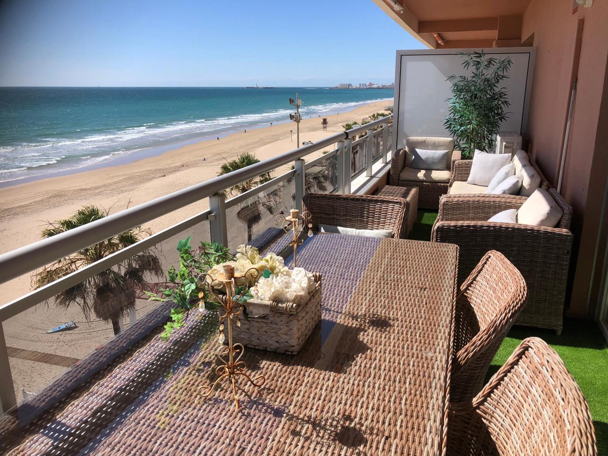 Apartament Luxury Oceanfront Triplex In Kadyks Zewnętrze zdjęcie